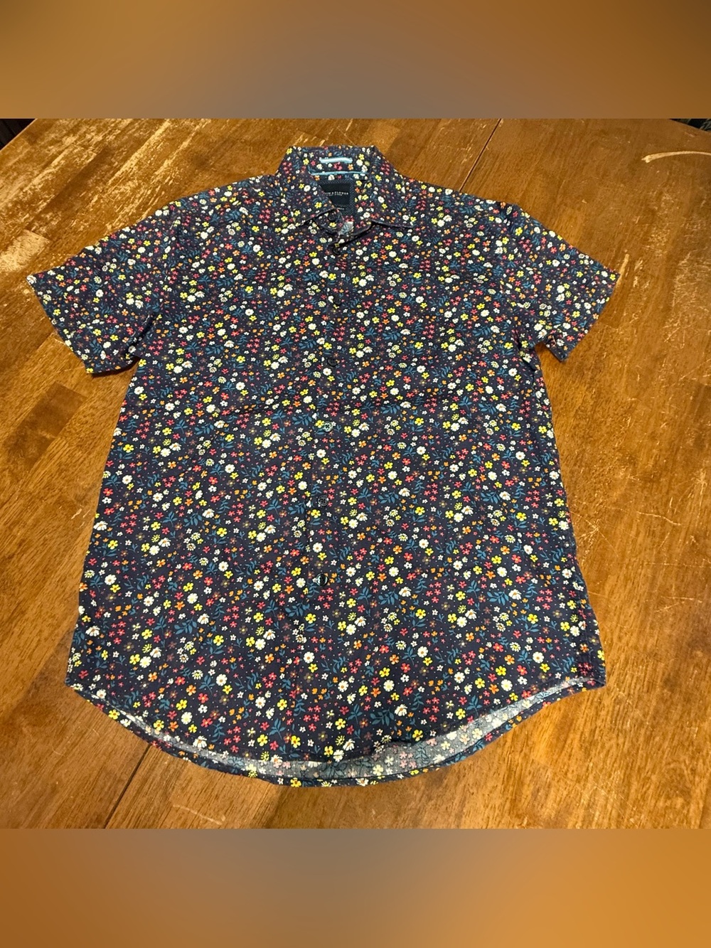 Denim & Flower Ricky Singh Men’s Medium Navy Floral Short Sleeve Button-Up Shirt